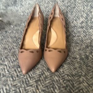 Taupe Banana Republic pumps 9 1/2